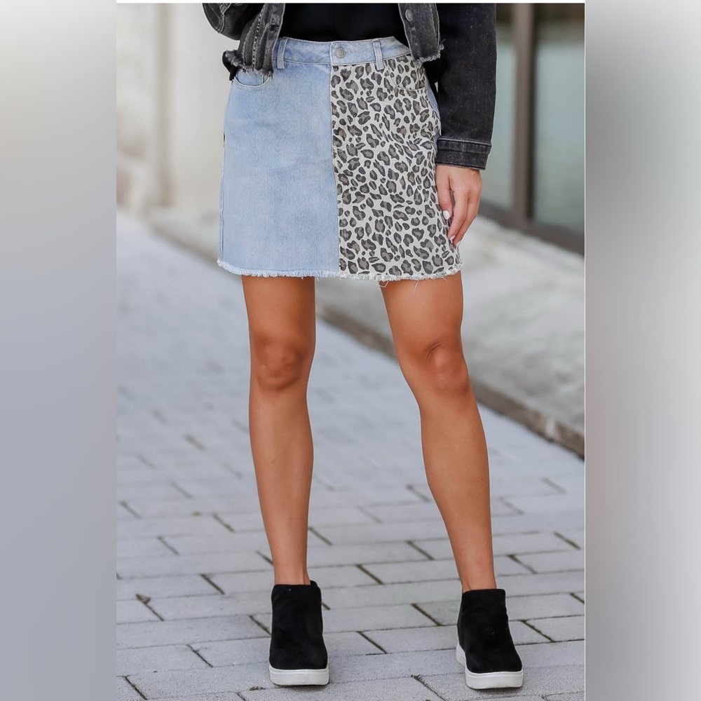 Entro Mini Denim Skirt With Leopard Detail